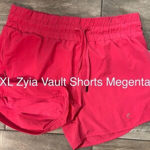 Zyia Women's Magenta Shorts